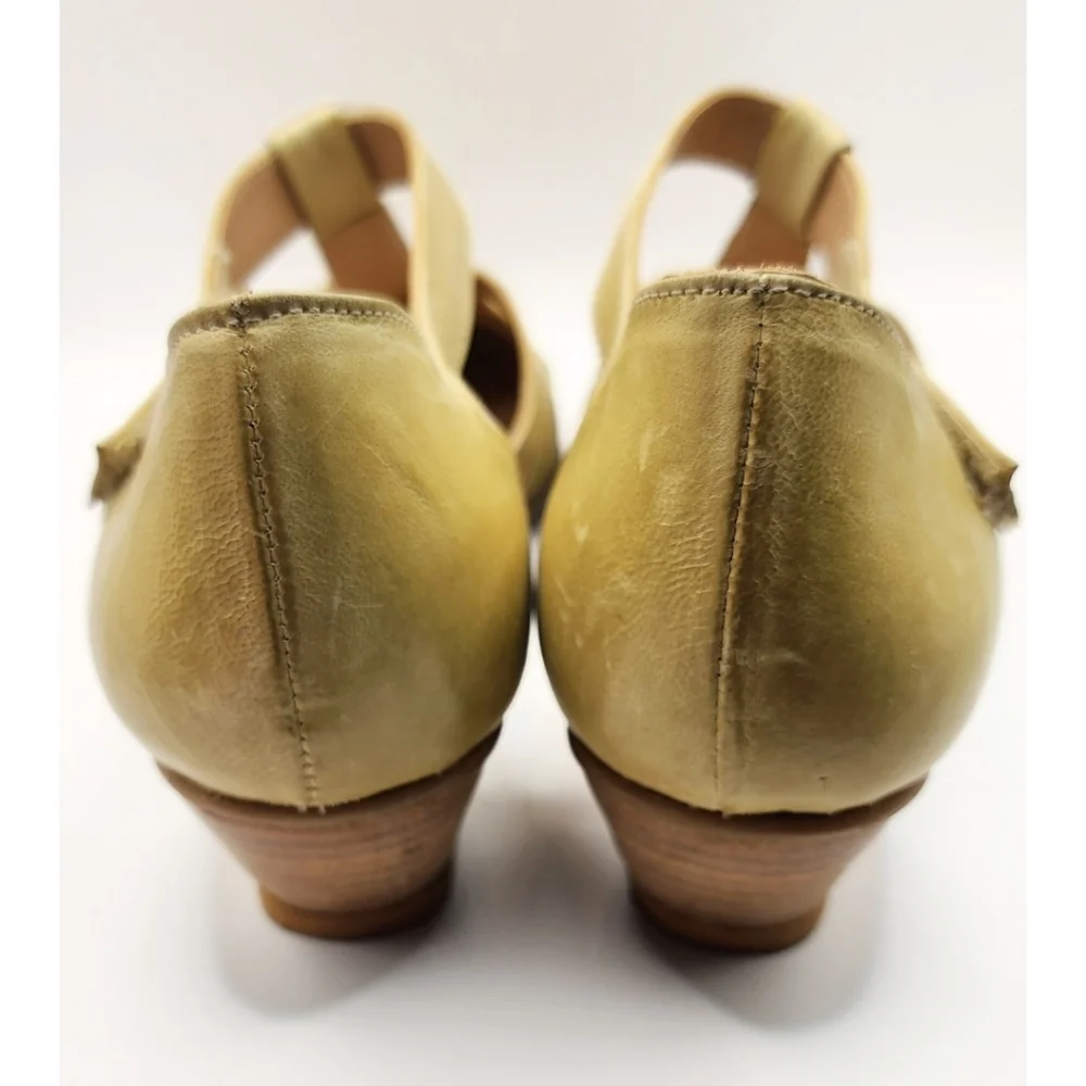 Fidji Shoes V096 velcro sandals low heel NWOB T-Strap - Picture 3 of 6